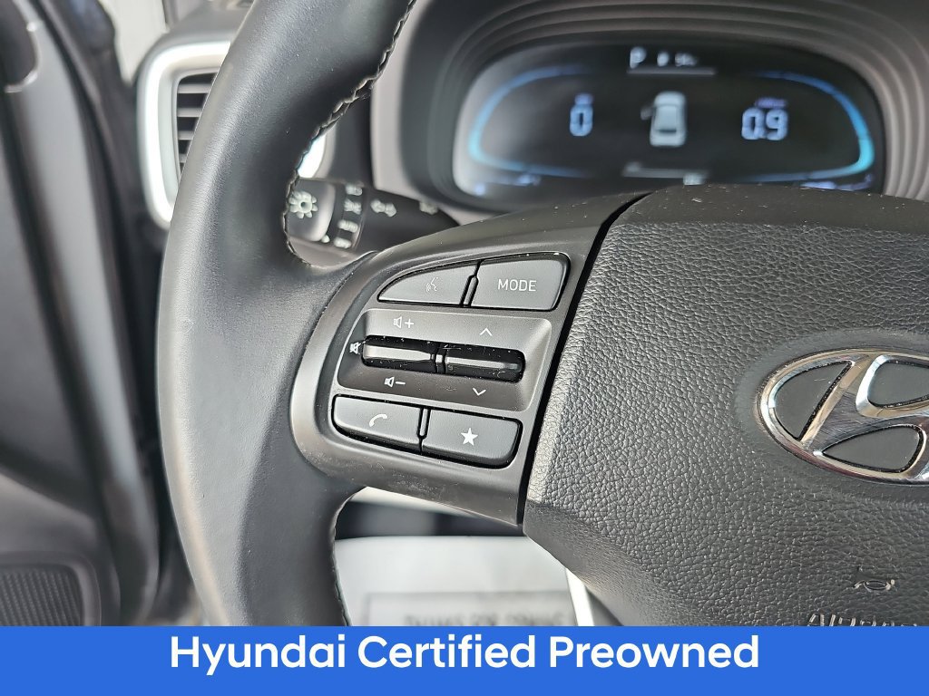 Certified 2023 Hyundai Venue SEL FWD image 17