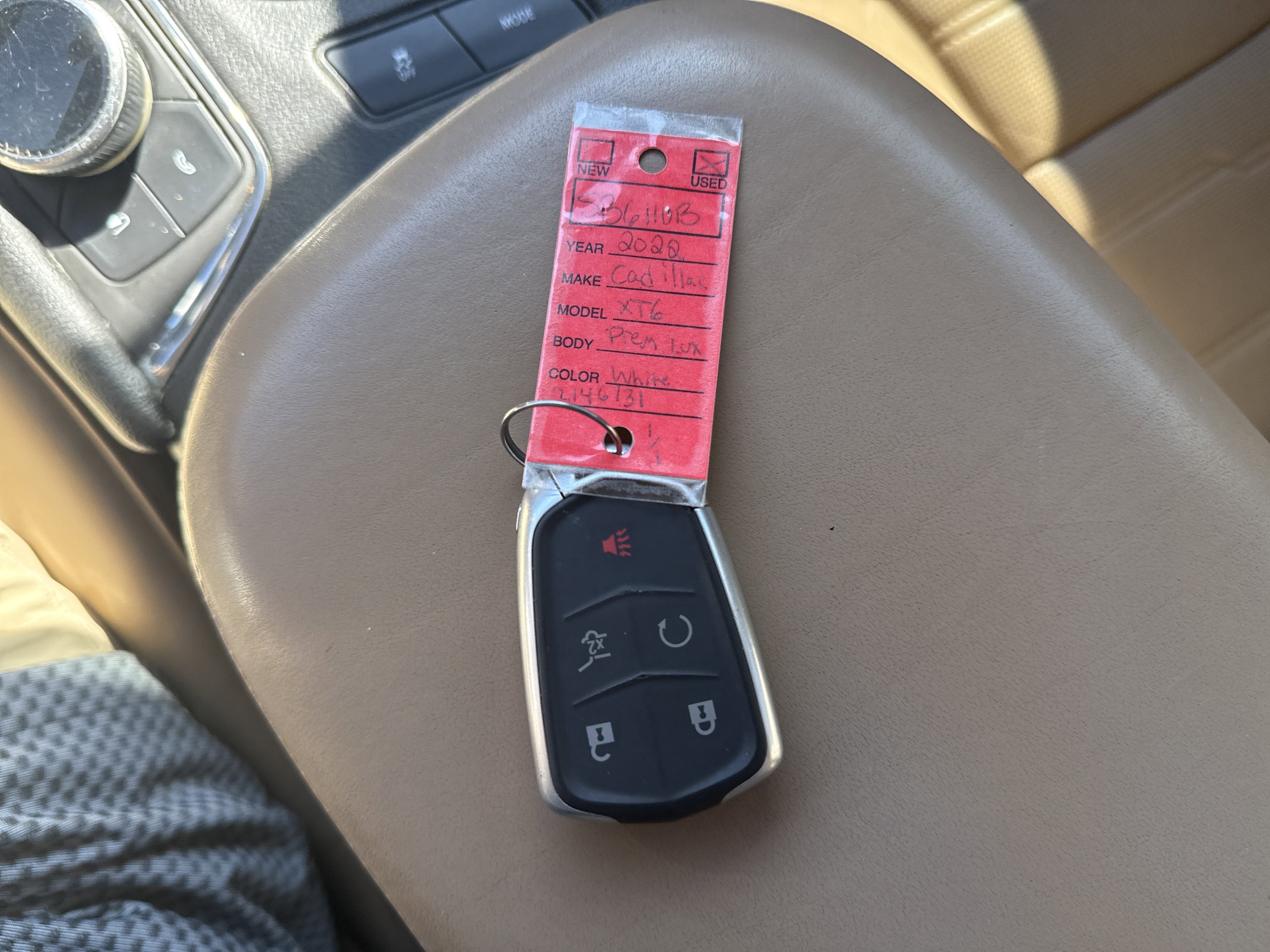 Used 2022 Cadillac XT6 Premium Luxury w/ Platinum Package image 32