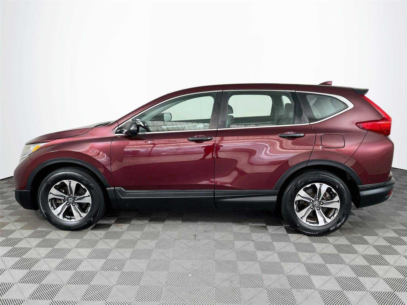 Used 2019 Honda CR-V LX image 4
