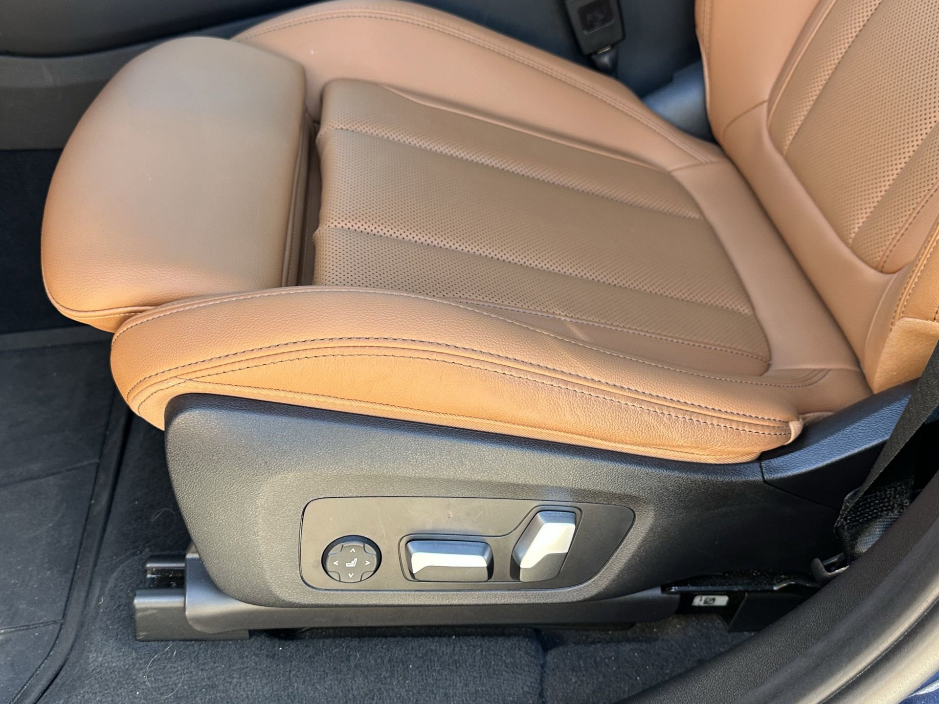 Used 2023 BMW X3 sDrive30i w/ Convenience Package image 22