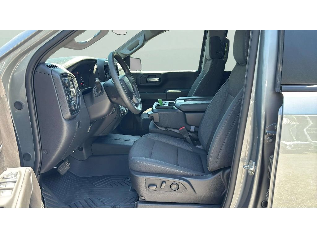 Used 2024 Chevrolet Silverado 1500 Custom Trail Boss w/ Dark Appearance Package AWD/4WD image 10