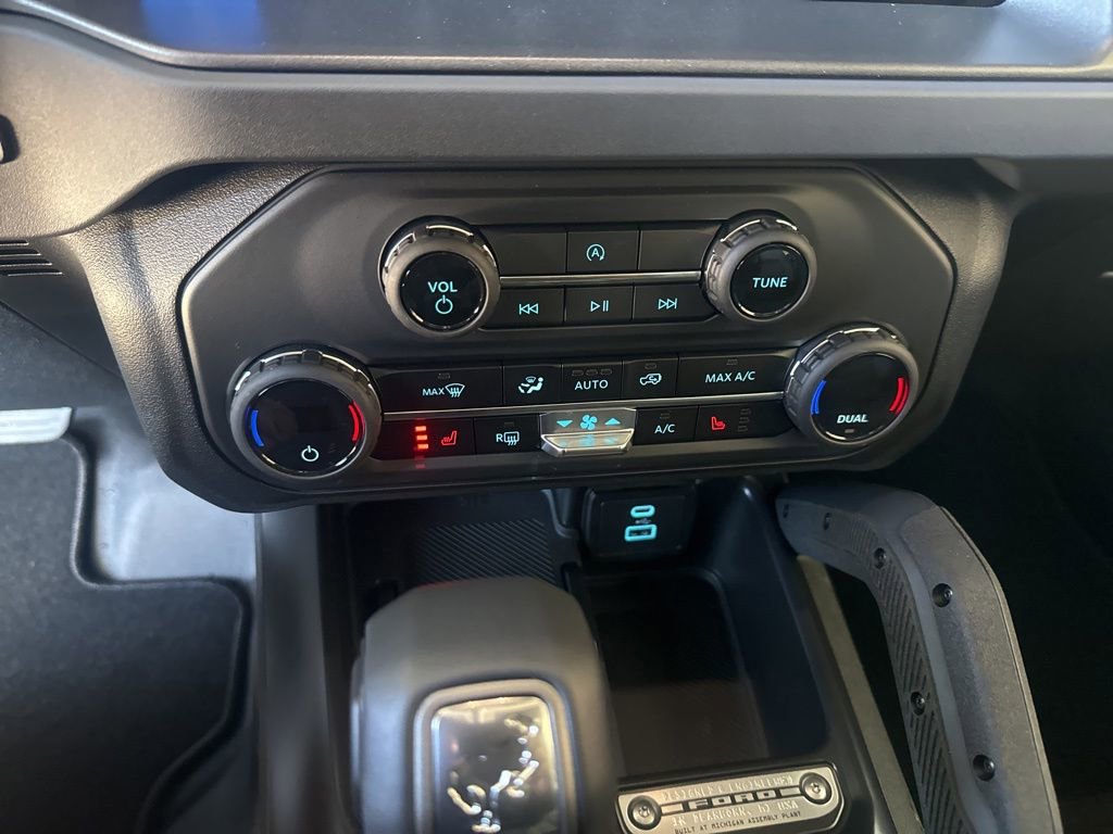 New 2025 Ford Bronco Big Bend w/ Black Diamond Package image 13