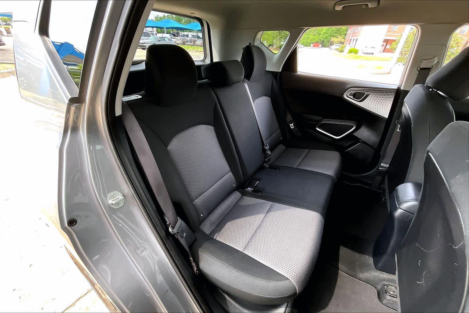 Used 2024 Kia Soul LX w/ Option Group 015 FWD image 19