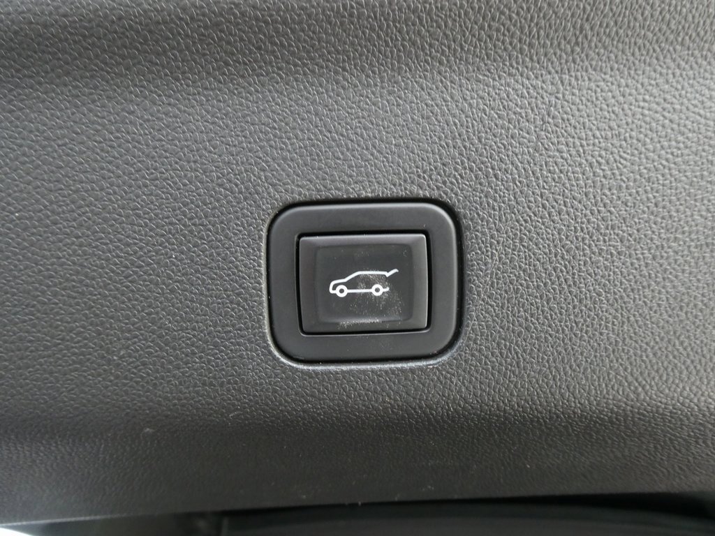 Used 2021 GMC Yukon AT4 w/ AT4 Premium Plus Package image 20