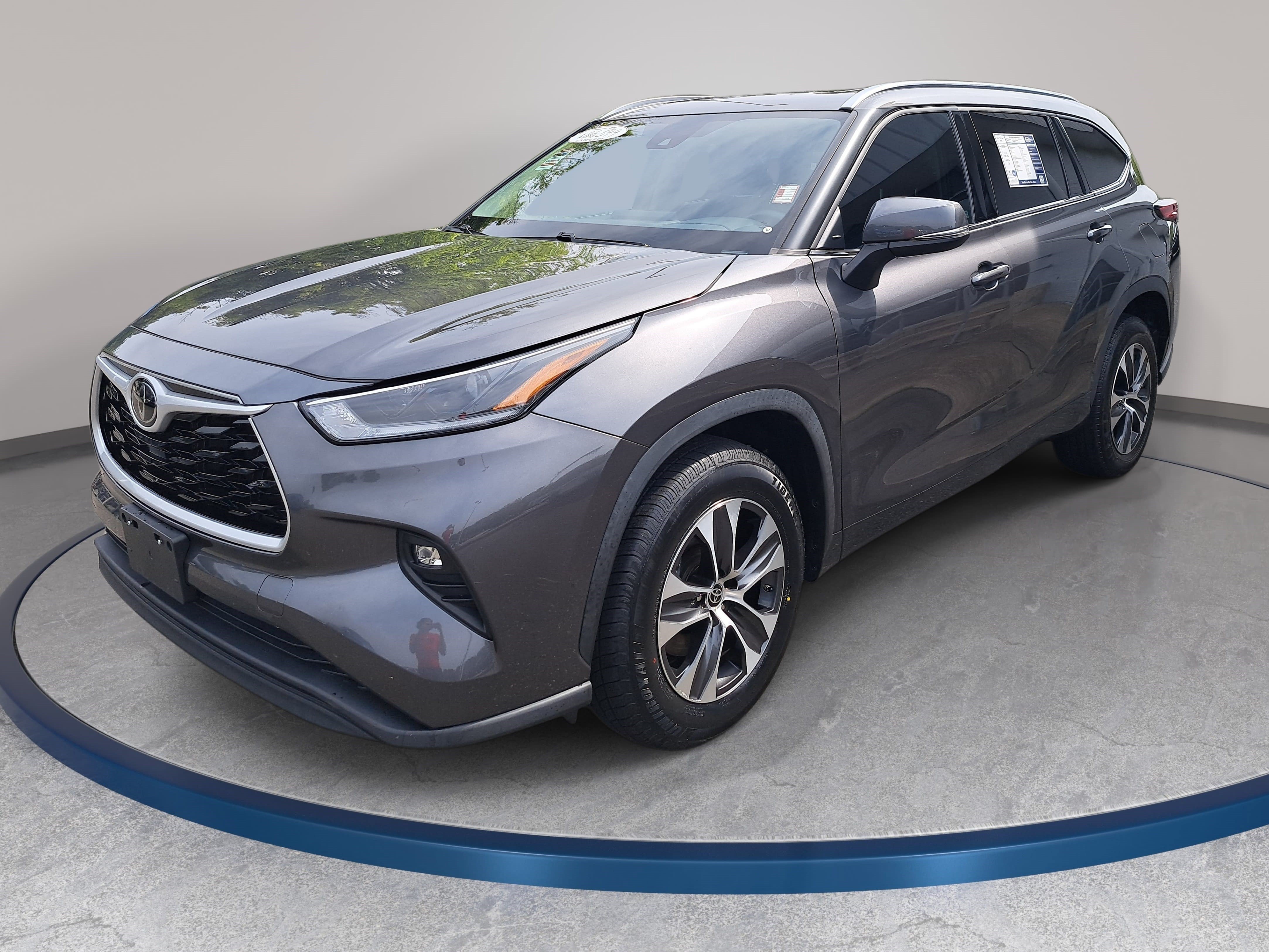 Used 2021 Toyota Highlander XLE
