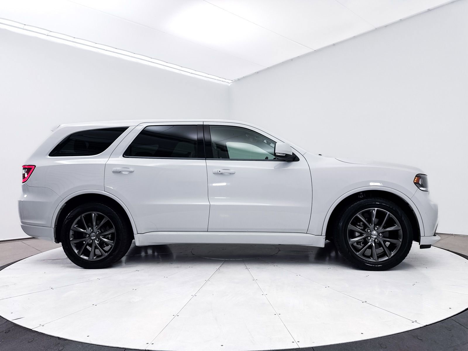 Used 2018 Dodge Durango GT image 39
