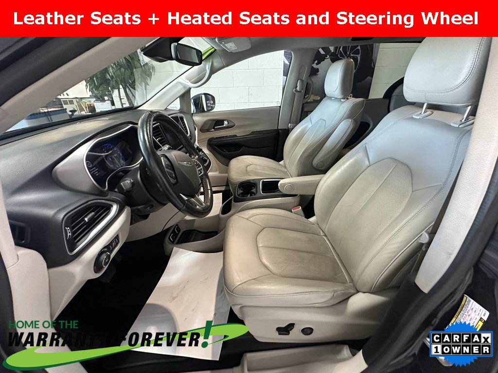 Used 2021 Chrysler Pacifica Touring-L image 12