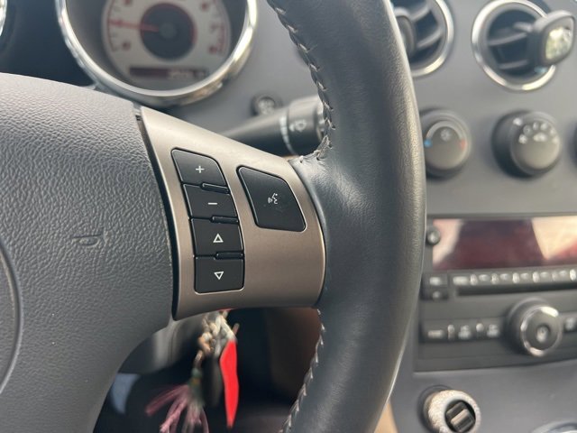 Used 2006 Pontiac Solstice Convertible w/ Premium Package image 10