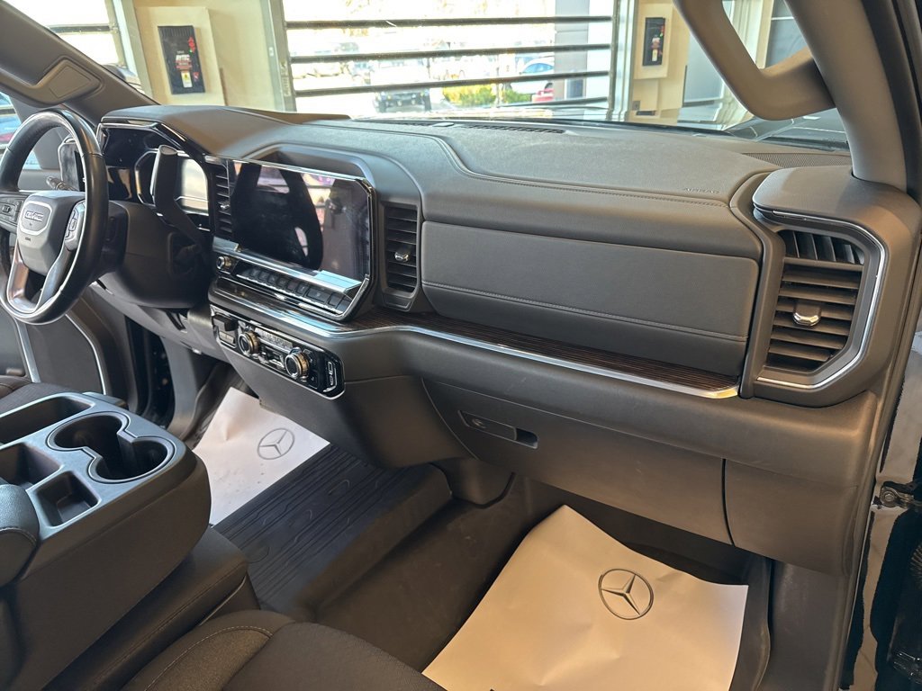 Used 2025 GMC Sierra 3500 SLE w/ SLE Value Package image 19