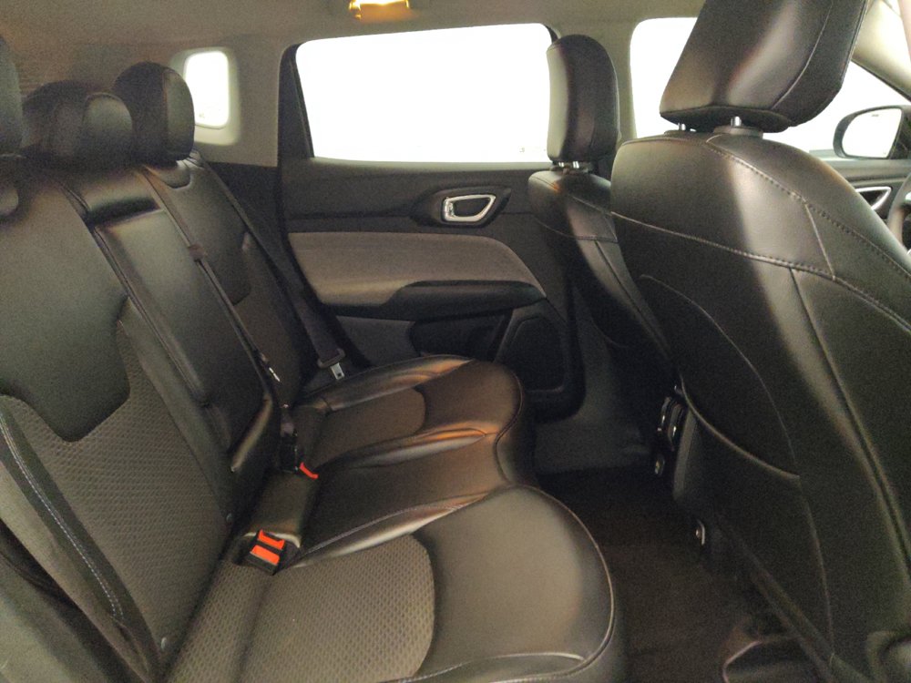 Used 2022 Jeep Compass Latitude FWD image 19