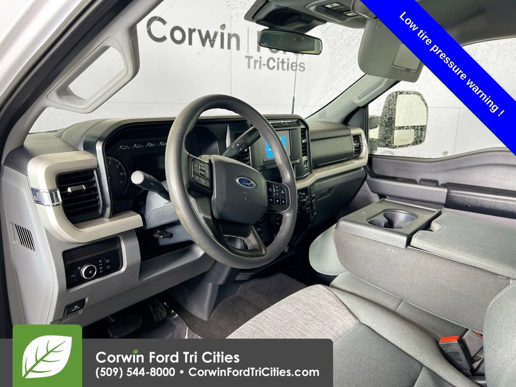 Certified 2024 Ford F350 XLT image 3