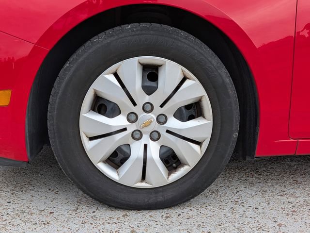 Used 2014 Chevrolet Cruze LS FWD image 9
