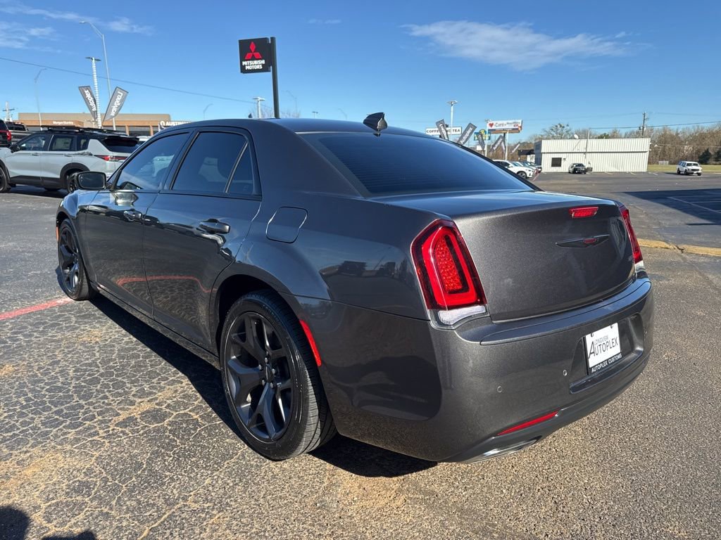 Used 2021 Chrysler 300 S image 9