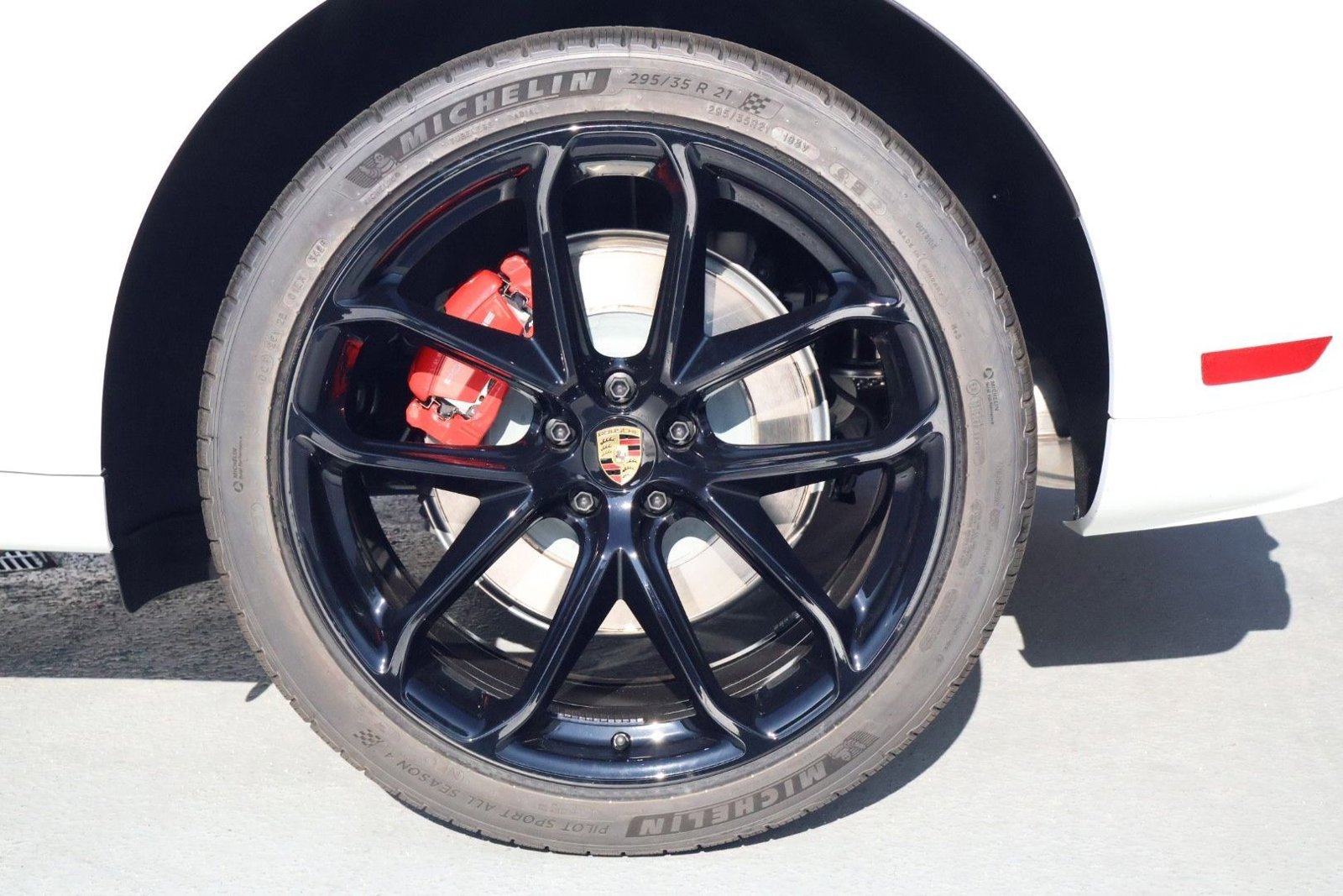 New 2026 Porsche Macan GTS image 27