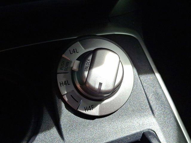 Used 2021 Toyota 4Runner Limited AWD/4WD image 31