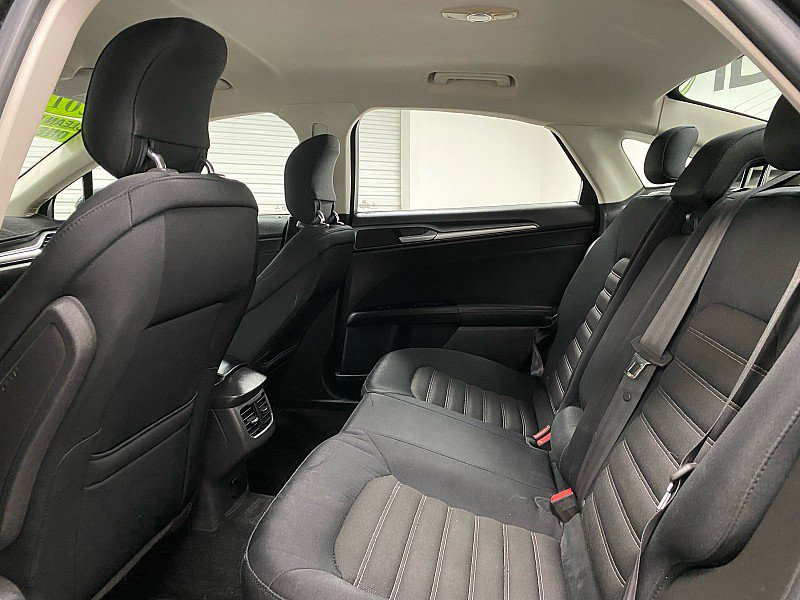 Used 2014 Ford Fusion SE image 11