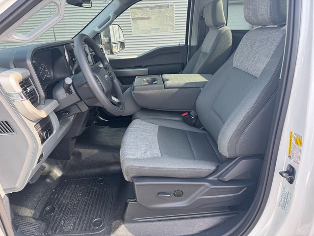 New 2025 Ford F350 XLT w/ FX4 Off-Road Package image 8