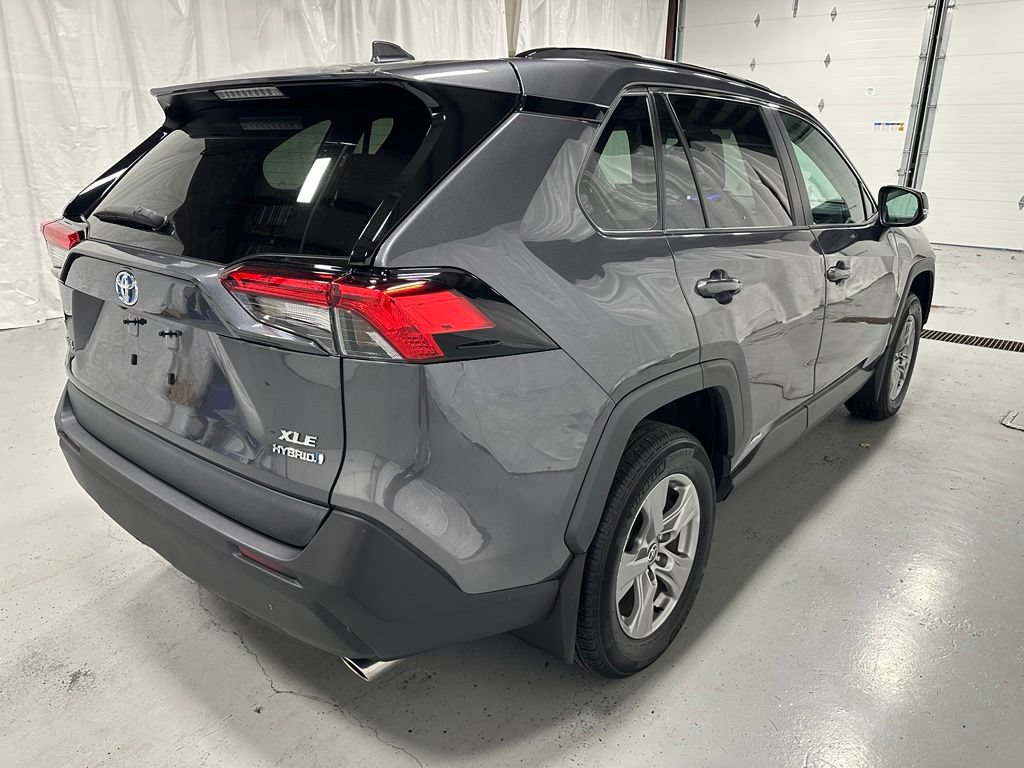 Used 2024 Toyota RAV4 XLE w/ Convenience Package AWD/4WD image 7