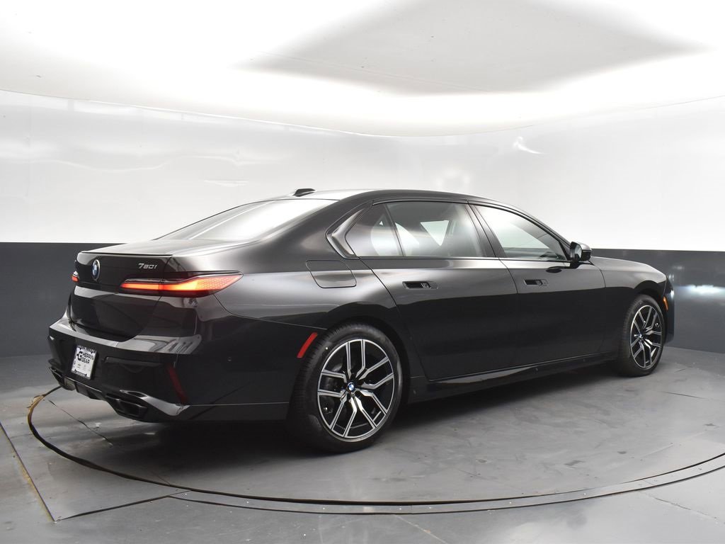 New 2026 BMW 760i xDrive w/ Executive Package image 6