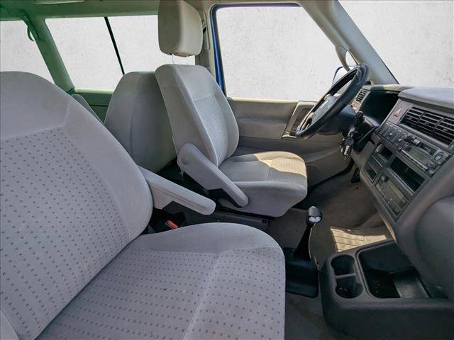 Used 2002 Volkswagen Eurovan MV image 14