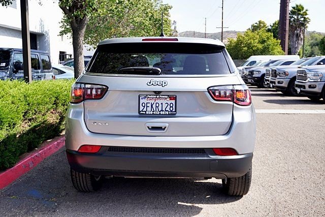 Used 2023 Jeep Compass Sport AWD/4WD image 9