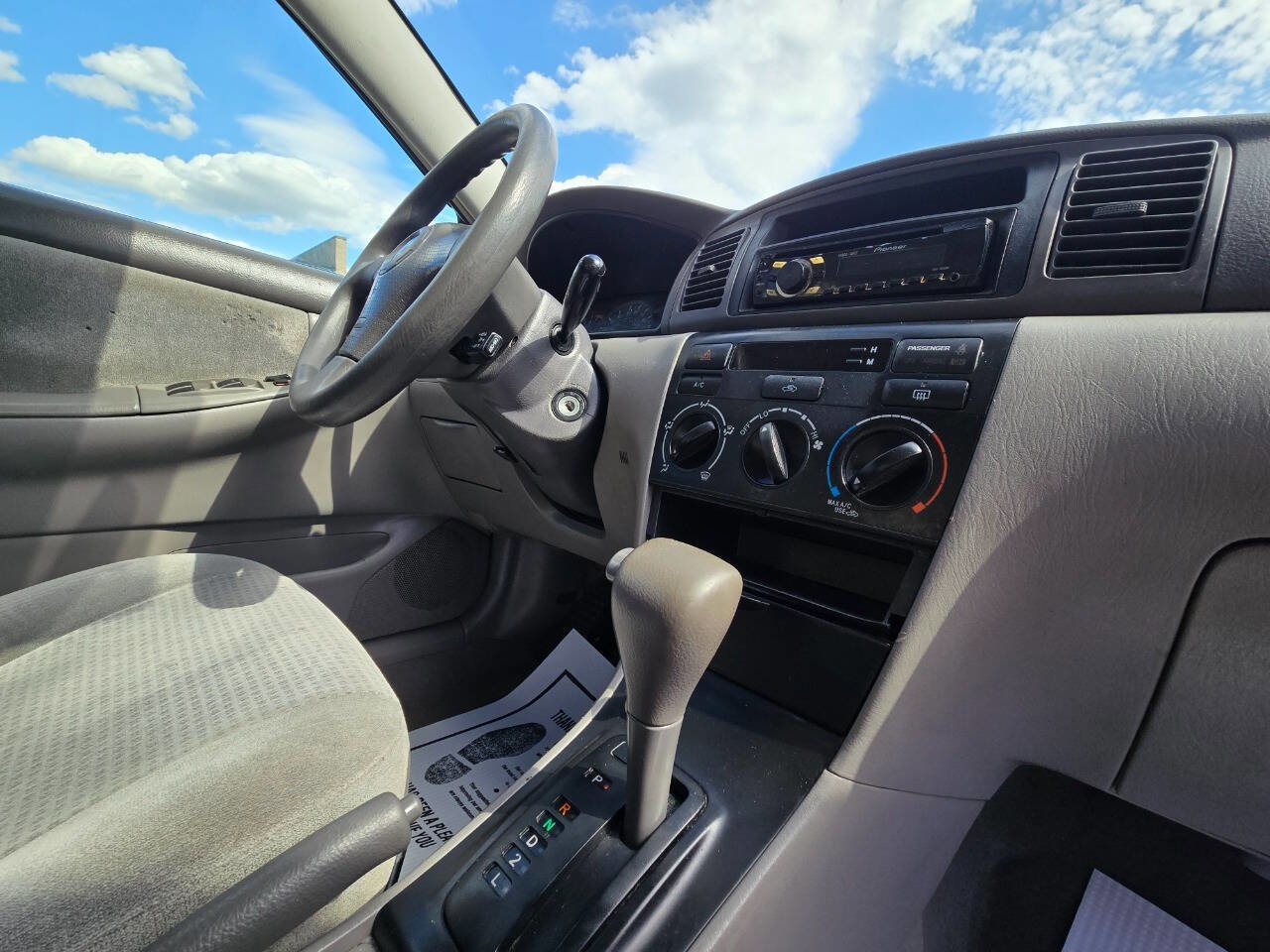 Used 2005 Toyota Corolla CE FWD image 26