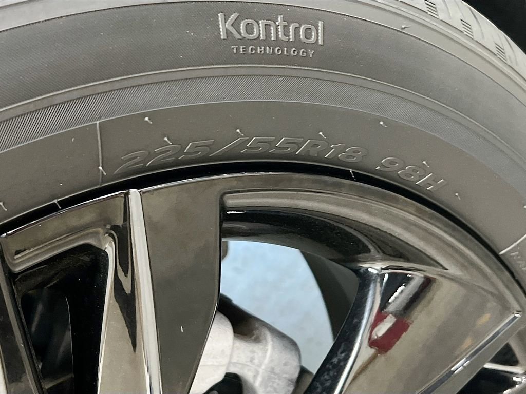 Used 2024 Buick Encore GX Sport Touring w/ Comfort Package image 31