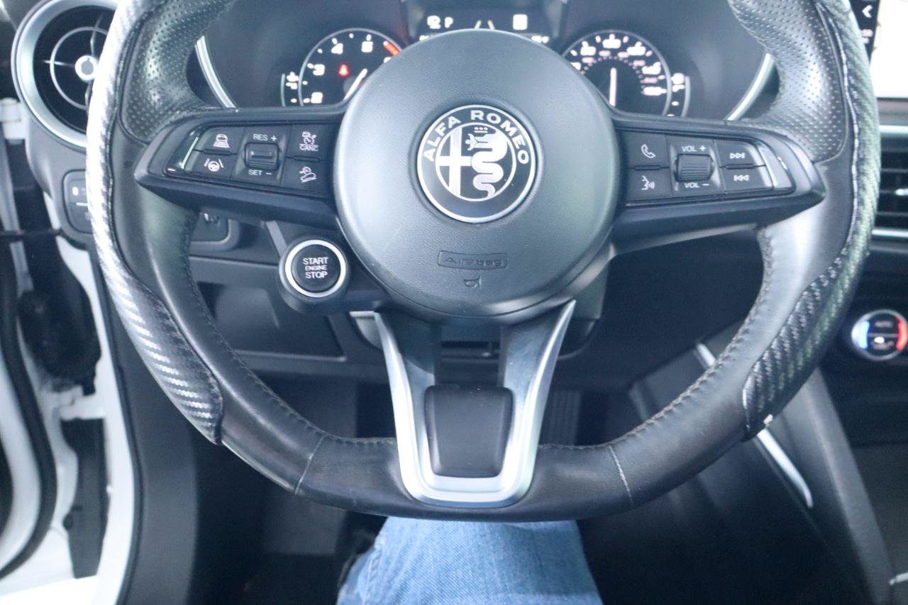 Used 2021 Alfa Romeo Stelvio Ti w/ Nero Edizione AWD/4WD image 25