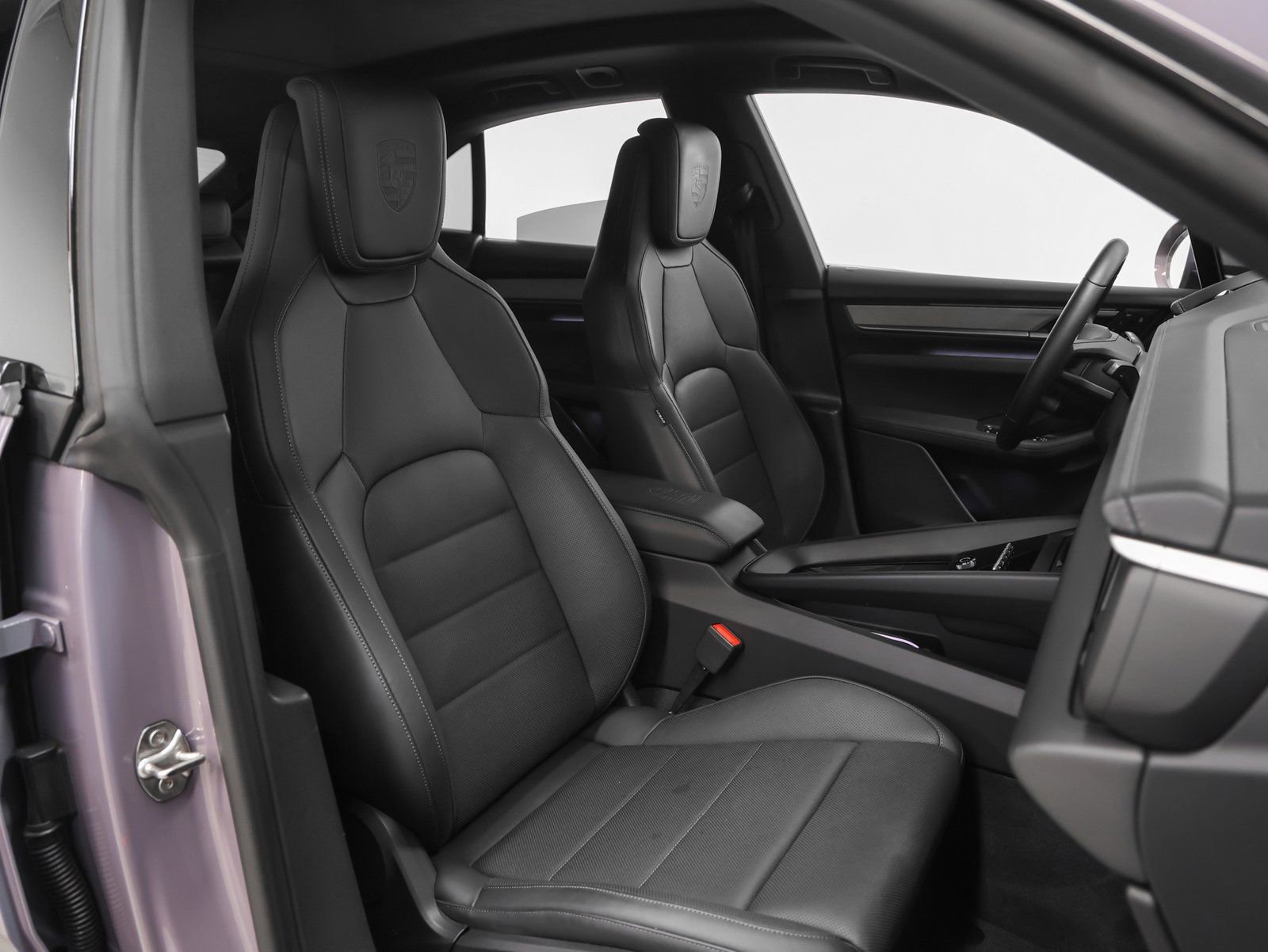 Certified 2025 Porsche Macan 4 Electric image 22