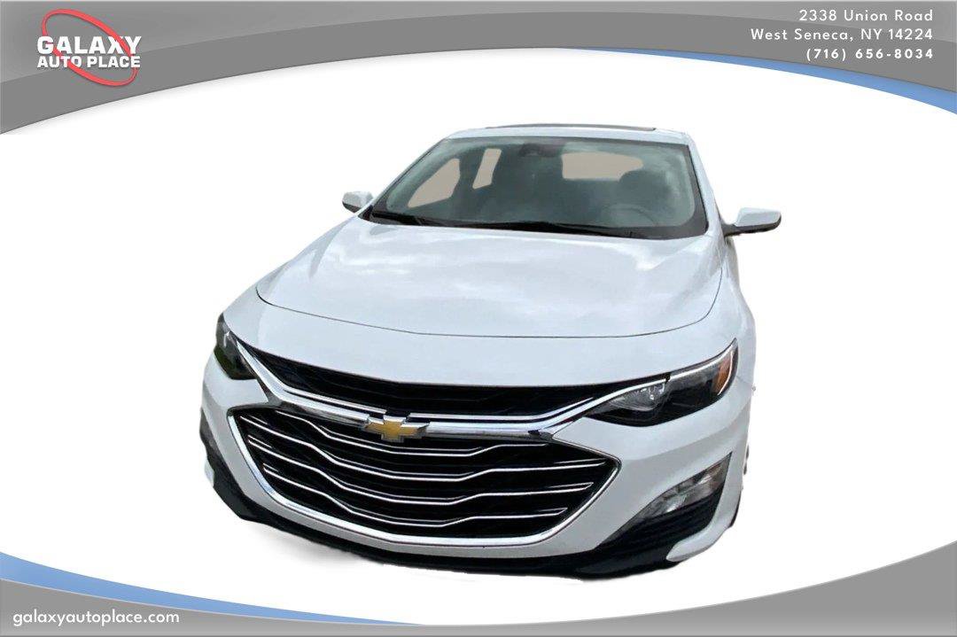 Used 2024 Chevrolet Malibu LT FWD image 2
