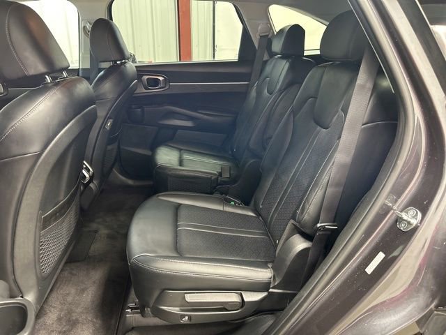 Used 2023 Kia Sorento EX AWD/4WD image 17