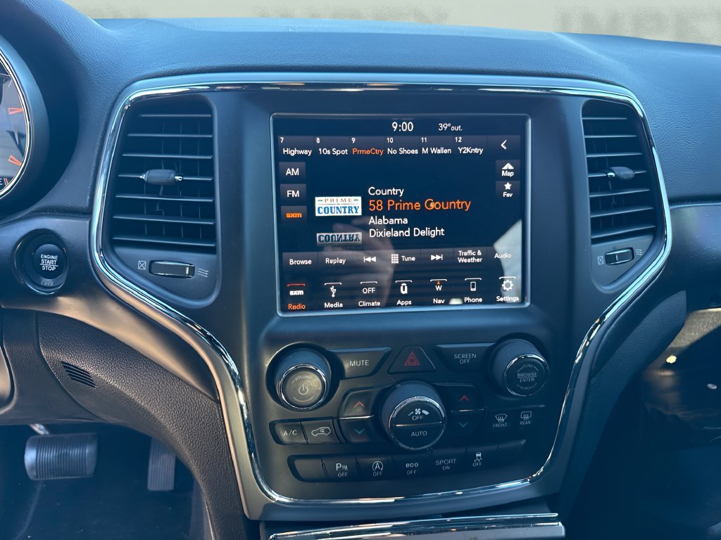 Used 2018 Jeep Grand Cherokee Laredo RWD image 12