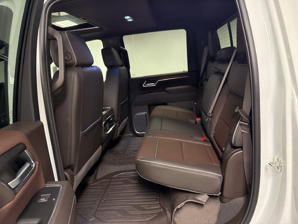 New 2026 GMC Sierra 3500 Denali w/ Denali Reserve Package AWD/4WD image 31
