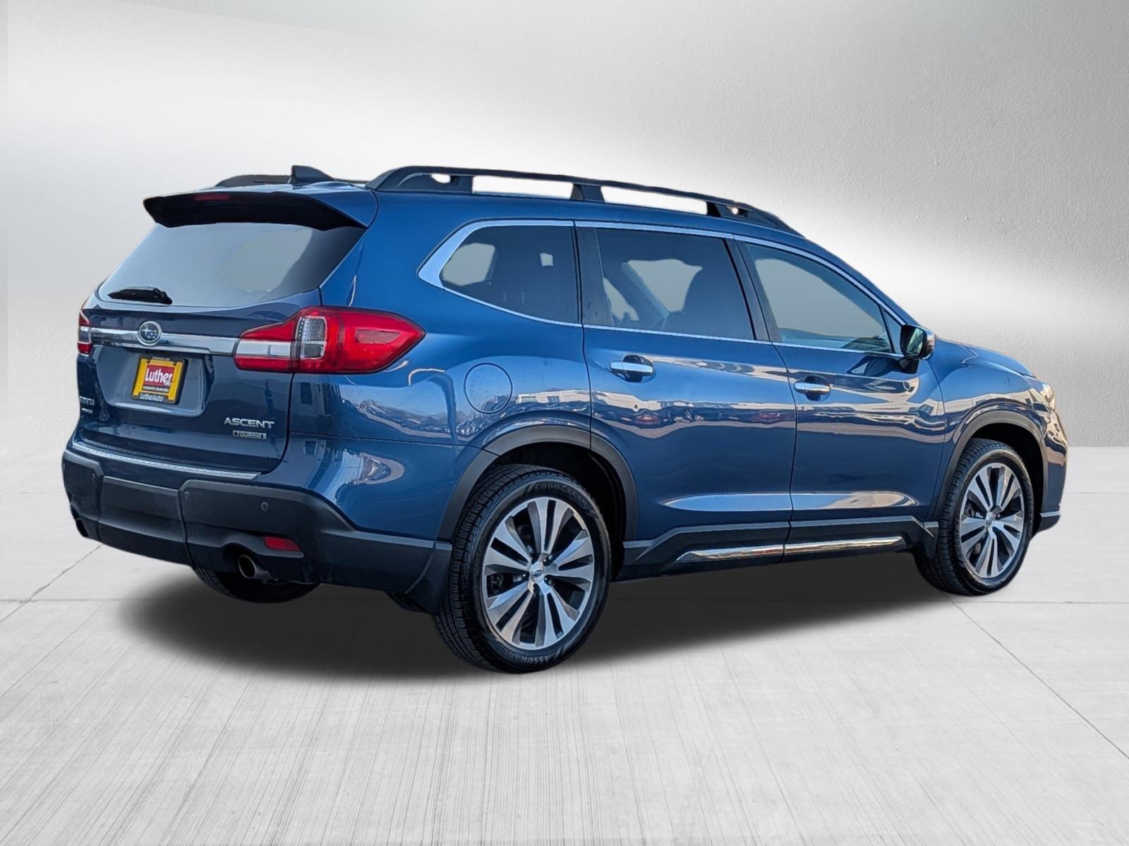 Used 2022 Subaru Ascent Touring image 7
