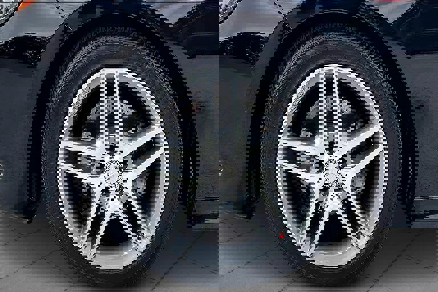 Used 2016 Mercedes-Benz E 350 4MATIC Wagon image 11