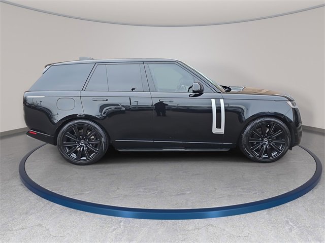 Used 2024 Land Rover Range Rover Autobiography image 4