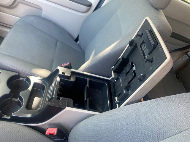 Used 2009 Ford Escape XLS image 69