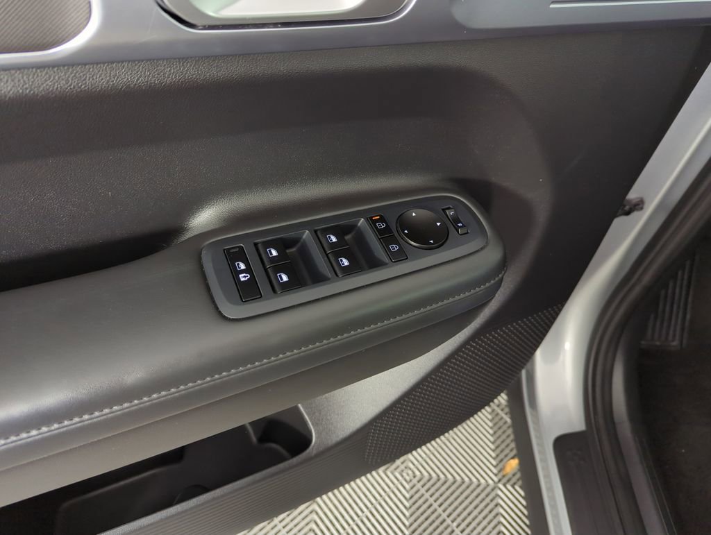 Used 2025 Hyundai Santa Fe SEL image 19