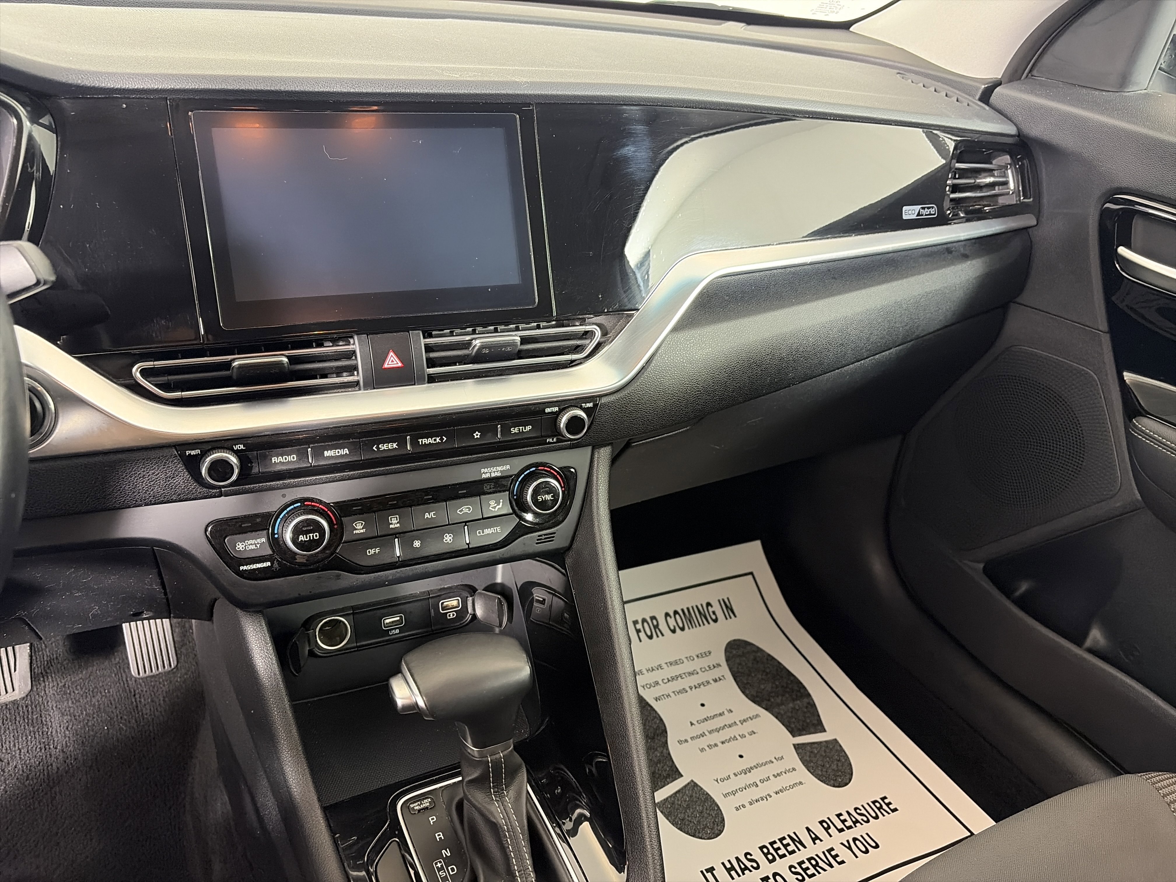 Used 2020 Kia Niro LXS image 4