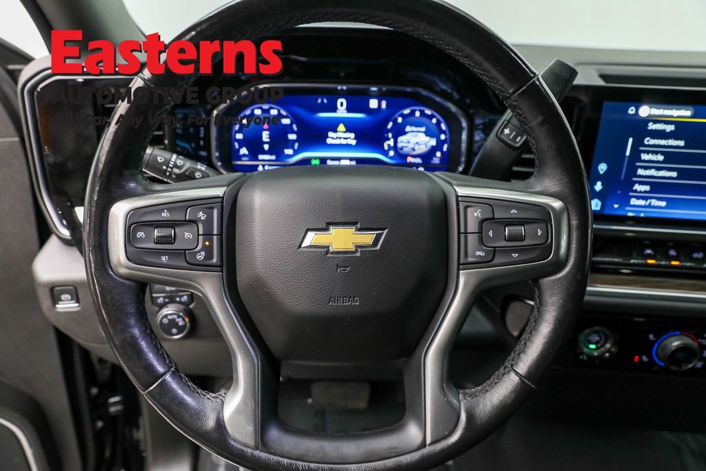 Used 2022 Chevrolet Silverado 1500 LT image 10