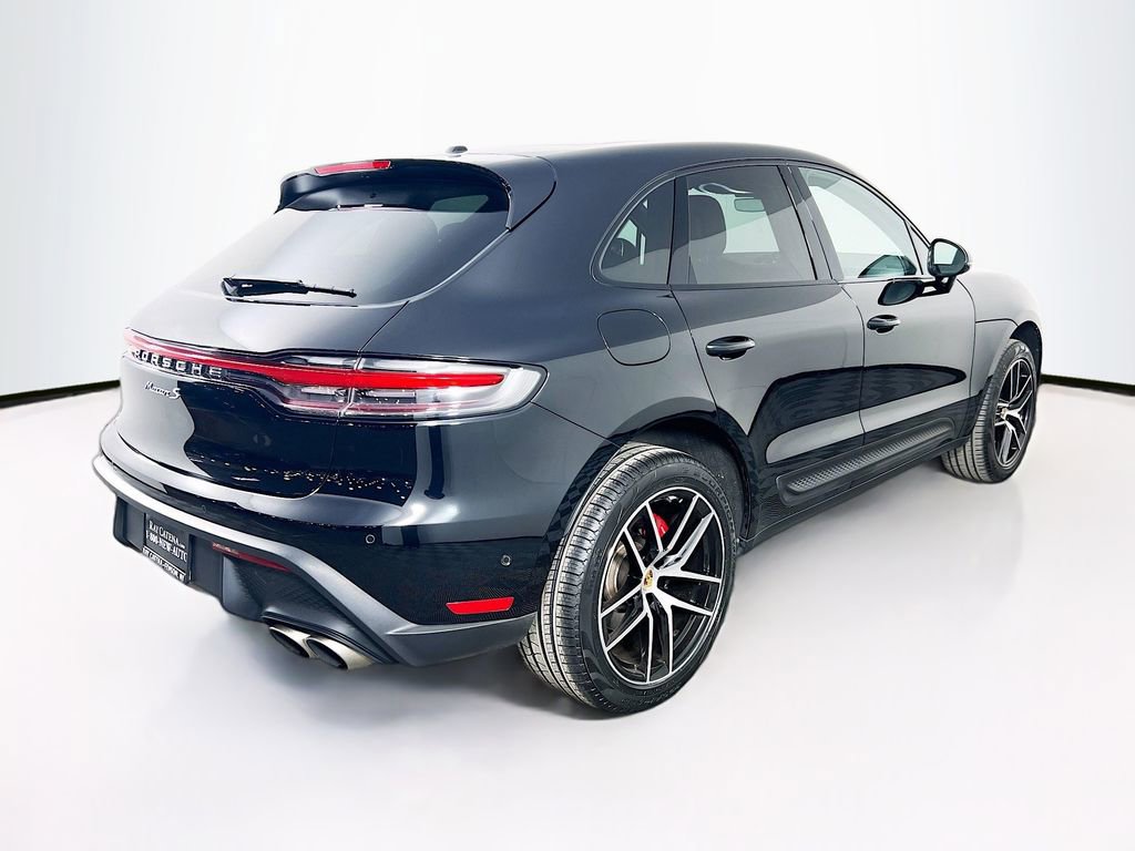 Certified 2023 Porsche Macan S image 9
