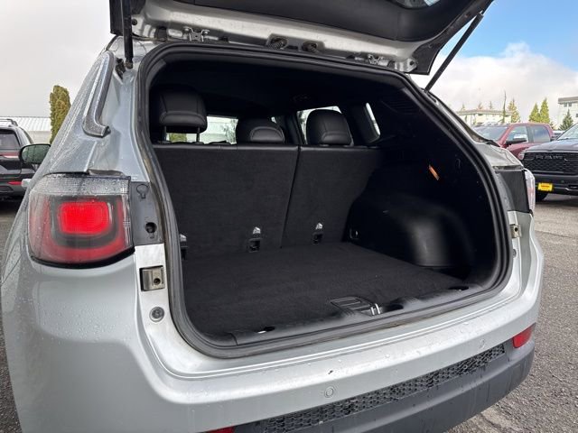 Used 2024 Jeep Compass Limited AWD/4WD image 16