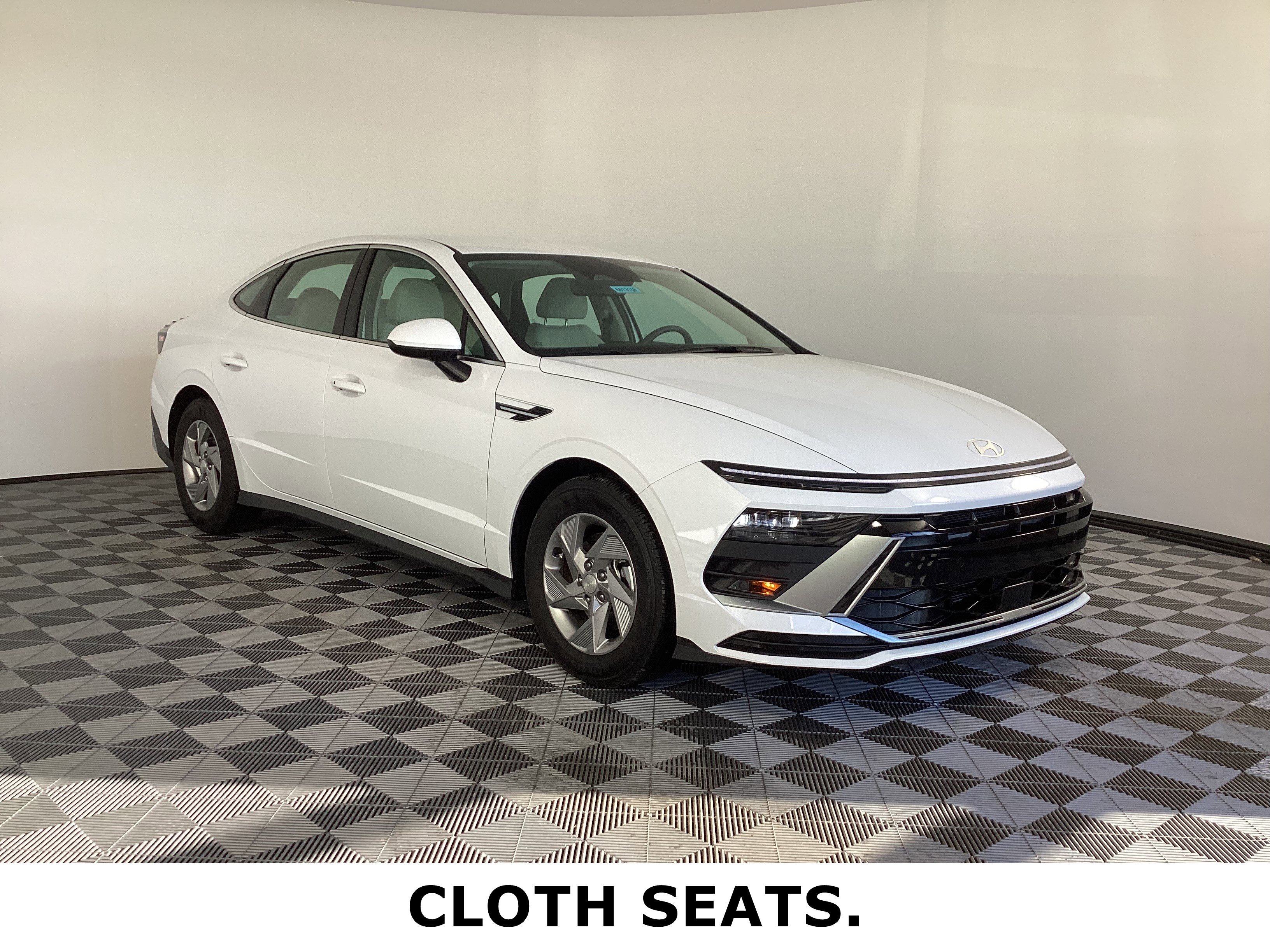 Certified 2025 Hyundai Sonata SE image 3