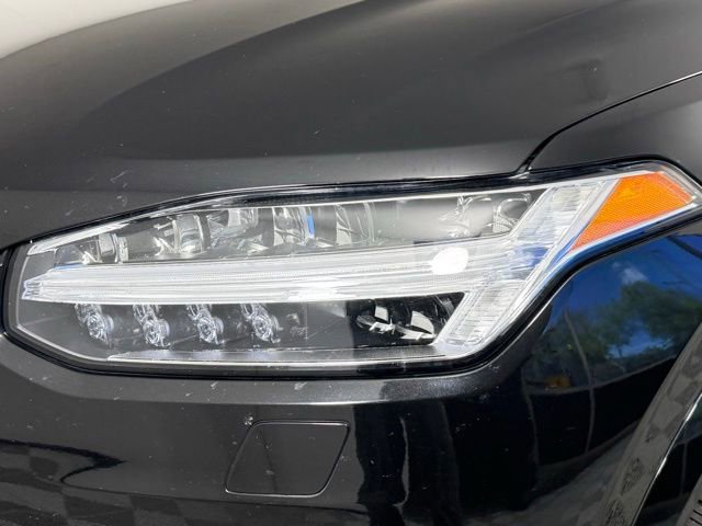 Used 2023 Volvo XC90 B5 Plus AWD/4WD image 12