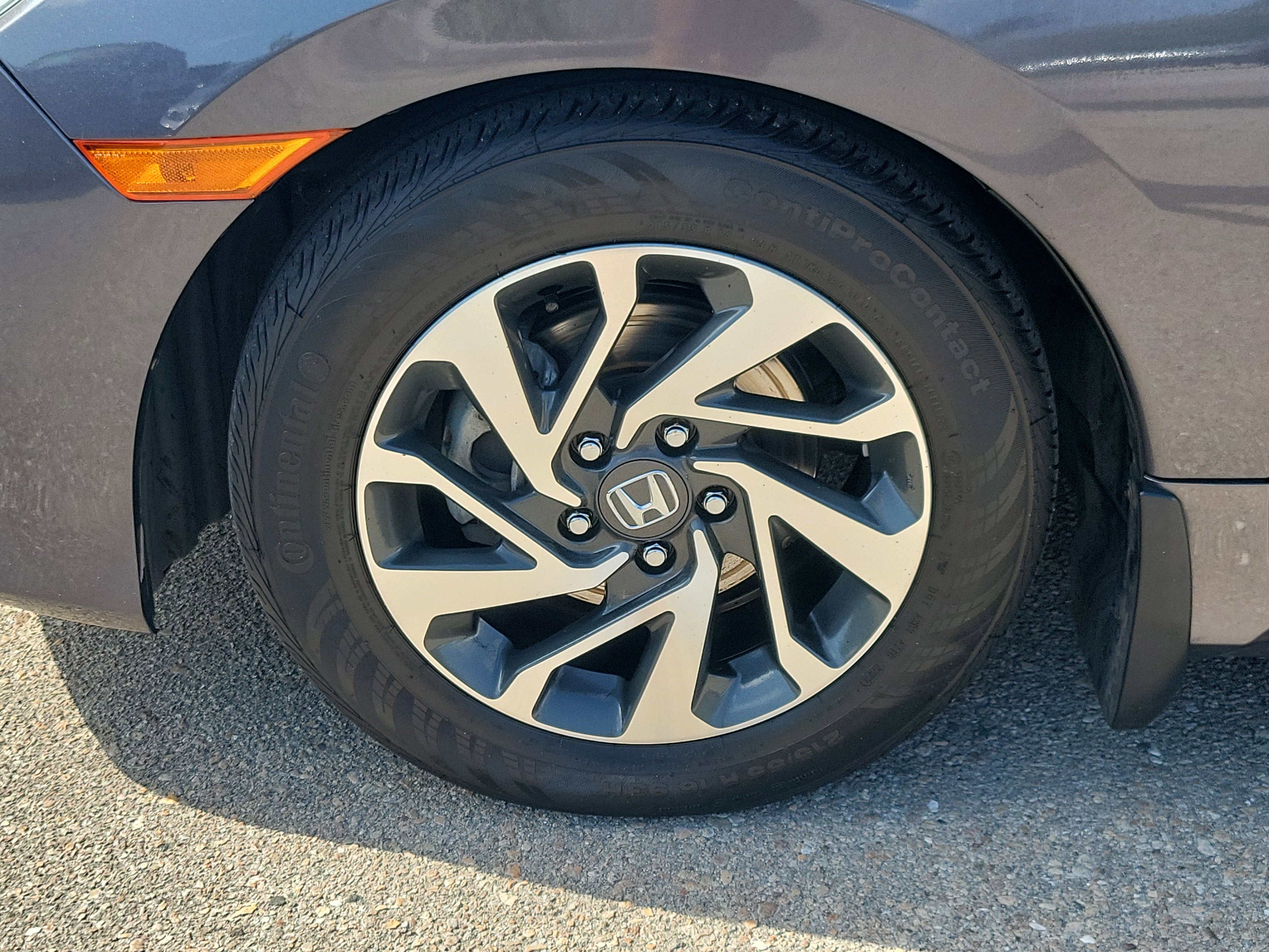 Used 2018 Honda Civic EX image 8