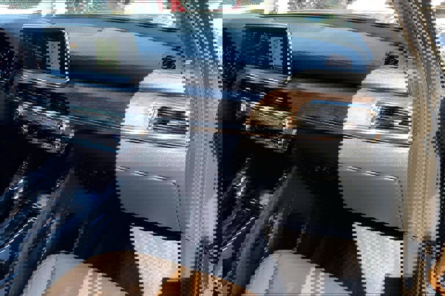 Used 2020 Kia Telluride SX w/ Towing Package image 19