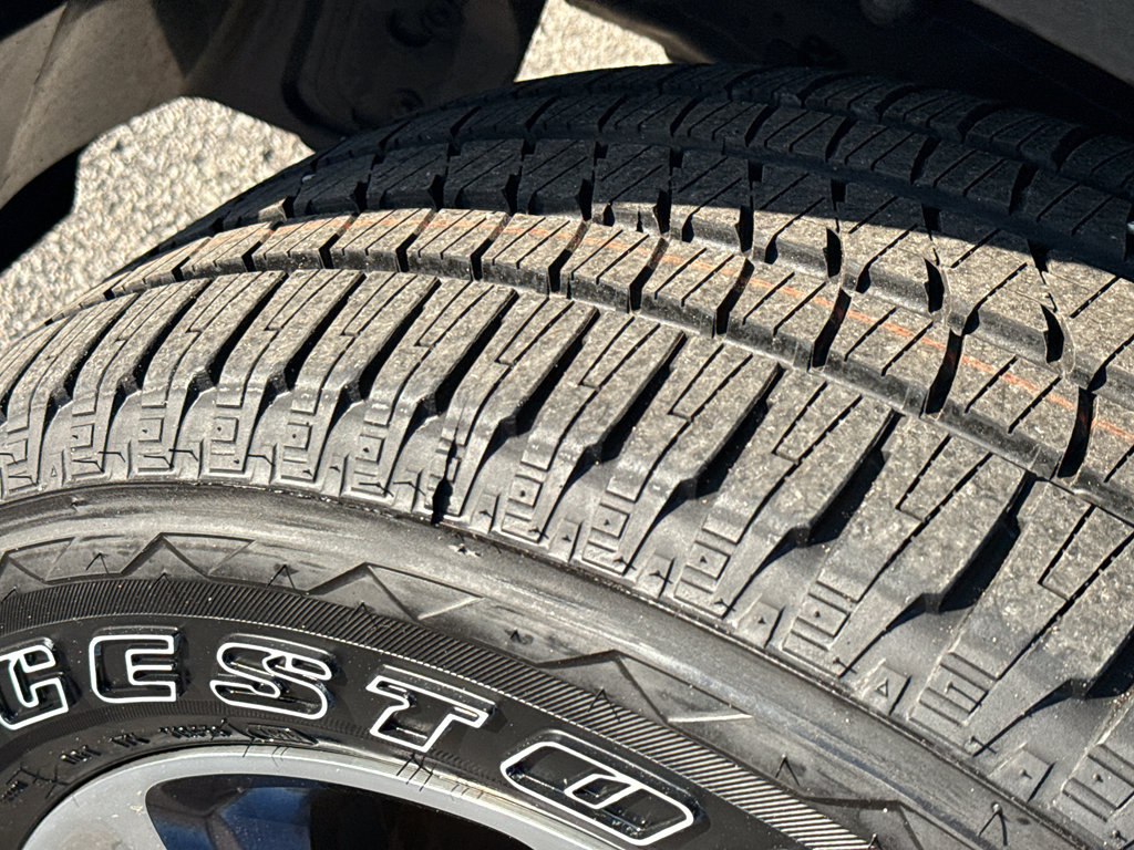 Used 2023 RAM 1500 Laramie AWD/4WD image 10