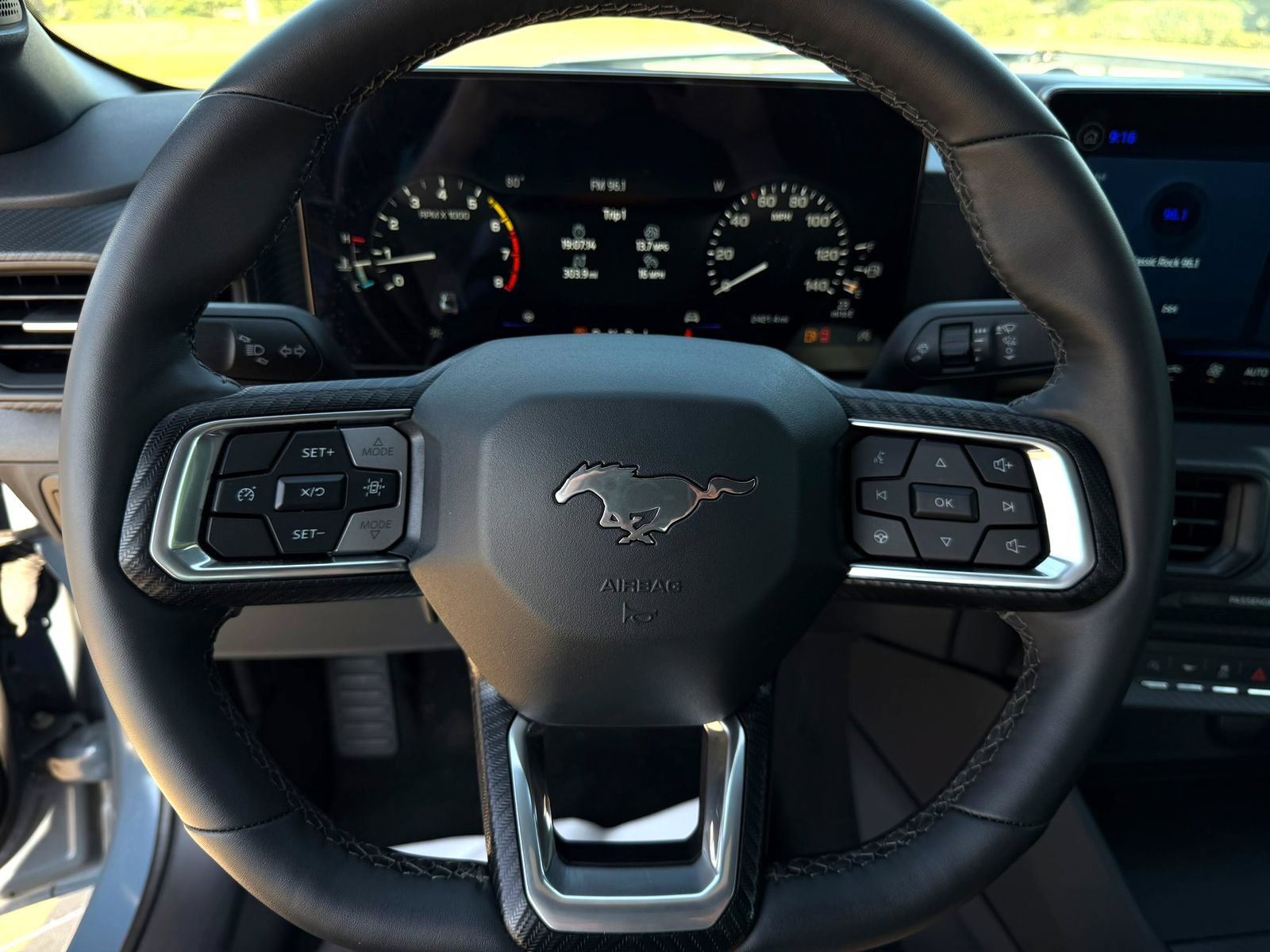 Used 2025 Ford Mustang Coupe RWD image 24