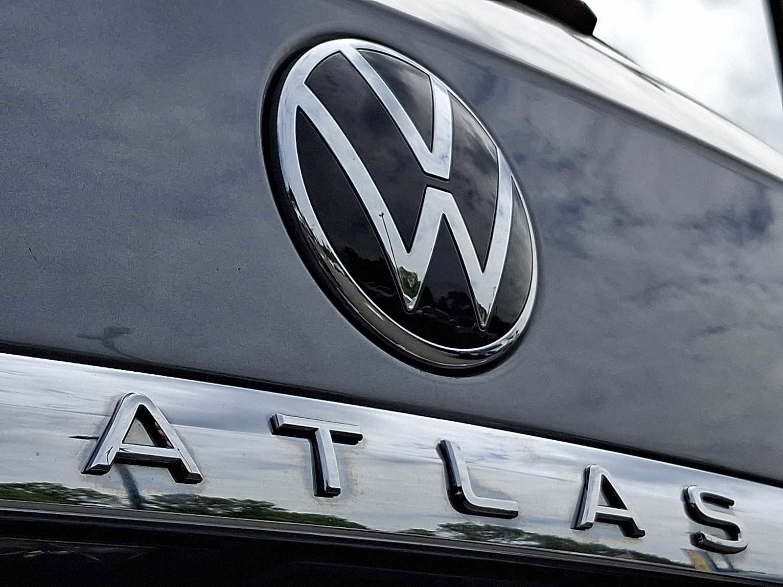 Used 2022 Volkswagen Atlas SEL R-Line AWD/4WD image 32