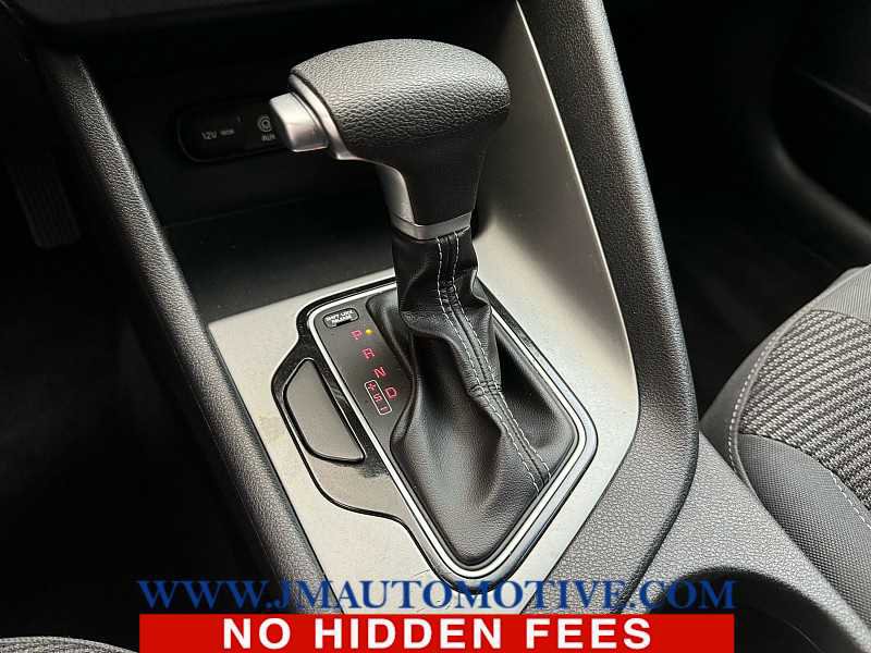 Used 2017 Kia Niro LX image 27